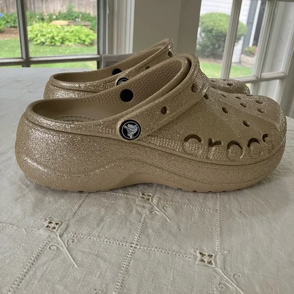 CROCS Baya platform glitter. 2.5” platform. - Picture 2 of 4